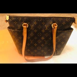 Authentic Louis Vuitton totally PM